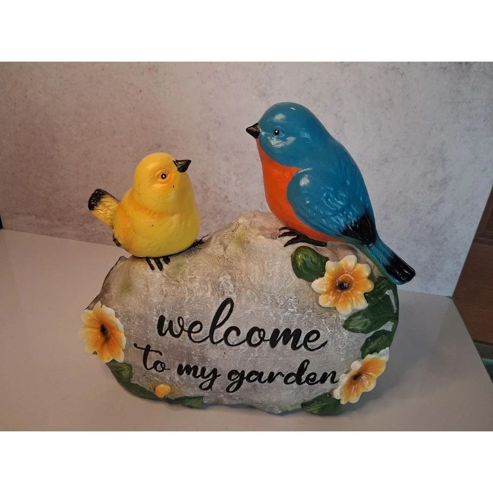 Mainstays Welcome Sign with Decorative Birds & Flowers – Plastic Garden Décor